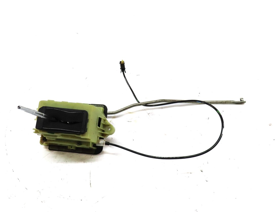 Thumbnail 3: 2013 MERCEDES C CLASS SEDAN (W04) AUTO AUTOMATIC TRANSMISSION FLOOR SHIFTER BOX