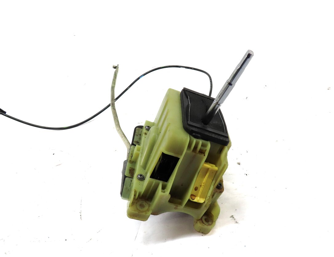 Thumbnail 4: 2013 MERCEDES C CLASS SEDAN (W04) AUTO AUTOMATIC TRANSMISSION FLOOR SHIFTER BOX