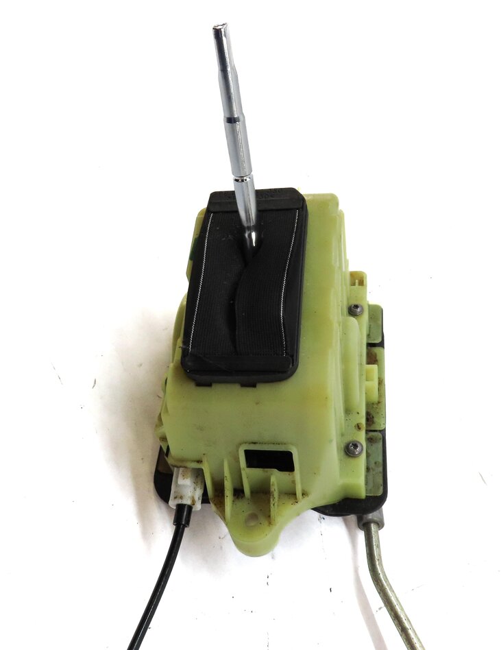 Thumbnail 5: 2013 MERCEDES C CLASS SEDAN (W04) AUTO AUTOMATIC TRANSMISSION FLOOR SHIFTER BOX
