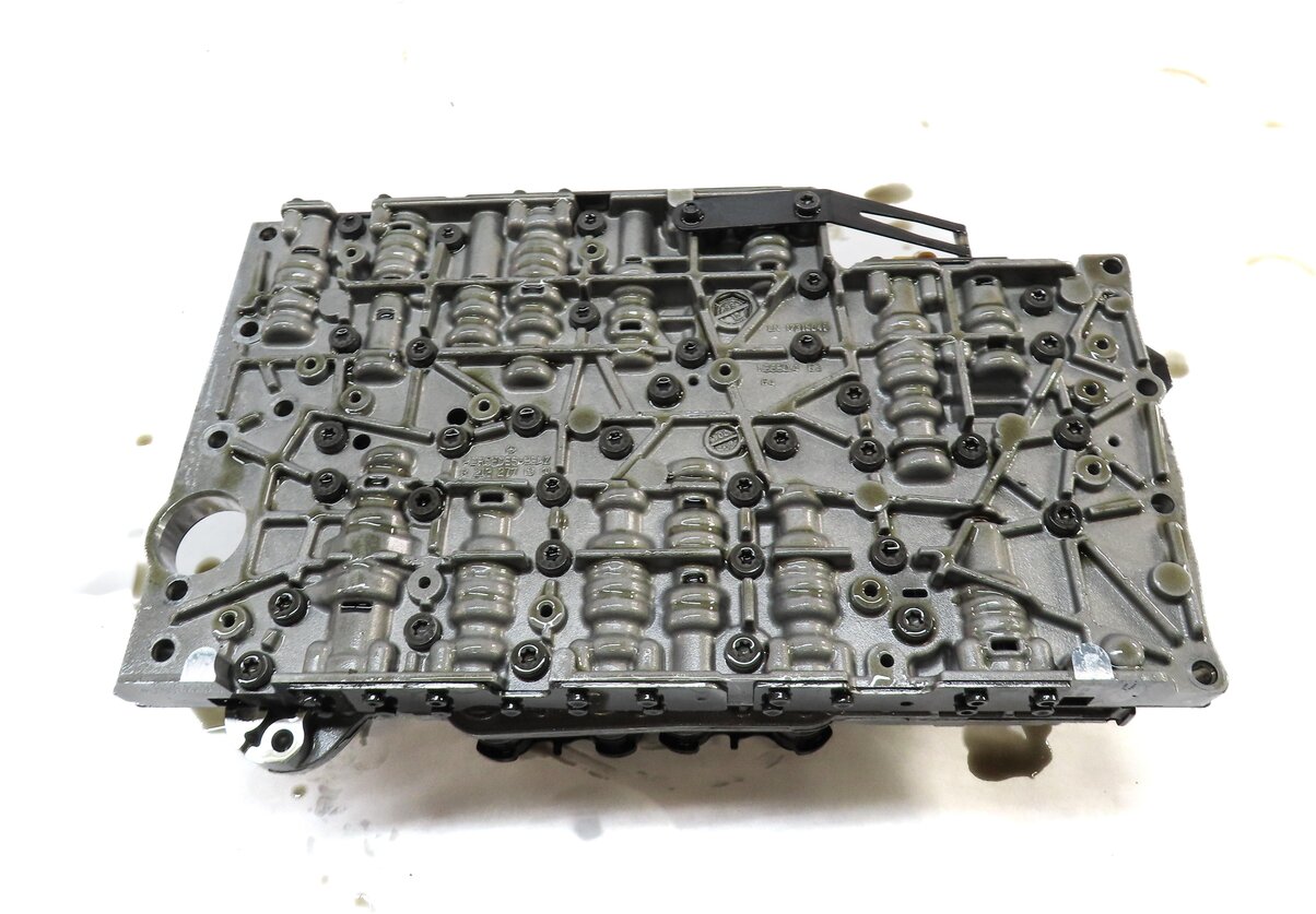 Thumbnail 5: 12-15 MERCEDES C250 C350 SLK250 SLK350 (R172 W204) TRANSMISSION VALVE BODY BLOCK