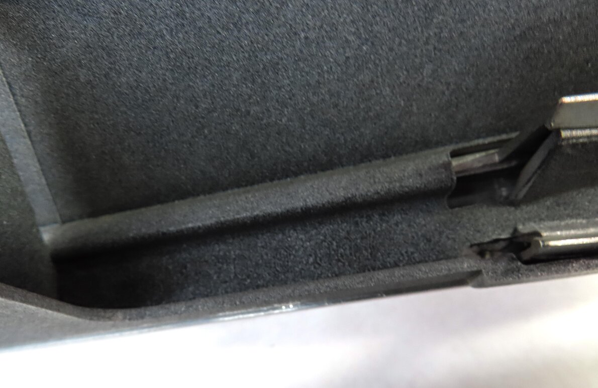 Thumbnail 7: 08-12 MERCEDES C-CLASS (W204) FRONT HOOD GRILLE AIR VENT TRIM (SPORT PACKAGE)