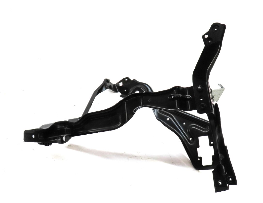 Thumbnail 3: 2013 MERCEDES C CLASS SEDAN (W04) FRONT LEFT DRIVER HEADLIGHT LAMP MOUNT BRACKET