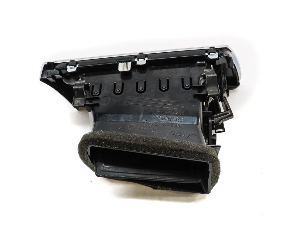 Thumbnail 3: 2013 AUDI S7 (C7) FRONT RIGHT PASSENGER OUTER HVAC A/C HEATER AIR VENT (BLACK)