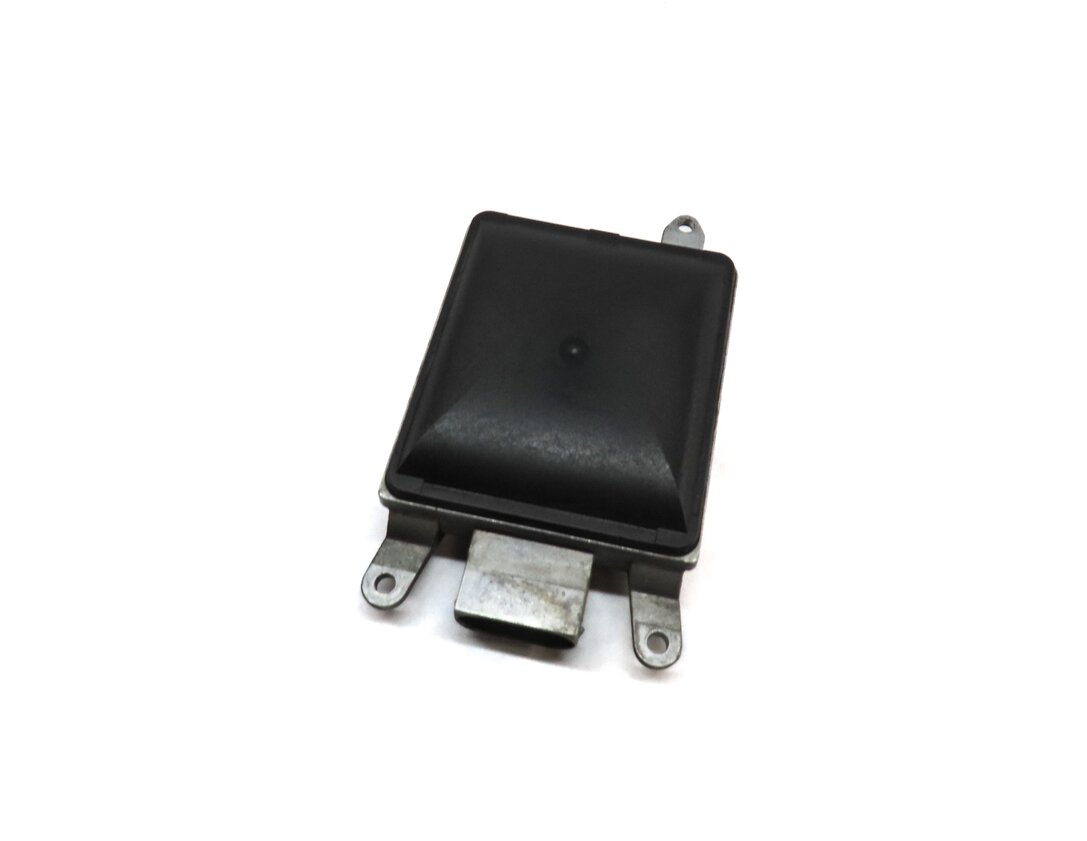 2012-2015 AUDI A7 S7 RS7 (C7 4G8) BLIND SPOT ALERT CONTROL MODULE (MASTER)