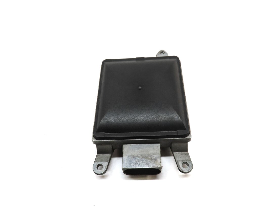 Thumbnail 2: 2012-2015 AUDI A7 S7 RS7 (C7 4G8) BLIND SPOT ALERT CONTROL MODULE (MASTER)