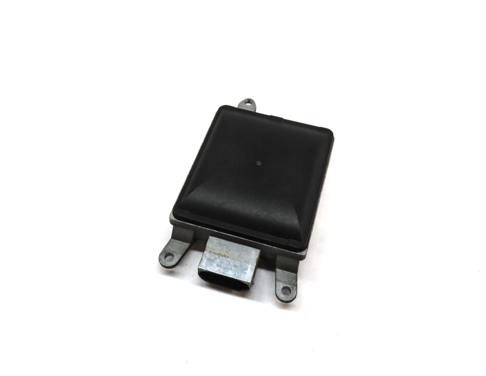 2012-2015 AUDI A7 S7 RS7 (C7 4G8) BLIND SPOT ALERT CONTROL MODULE (SLAVE)