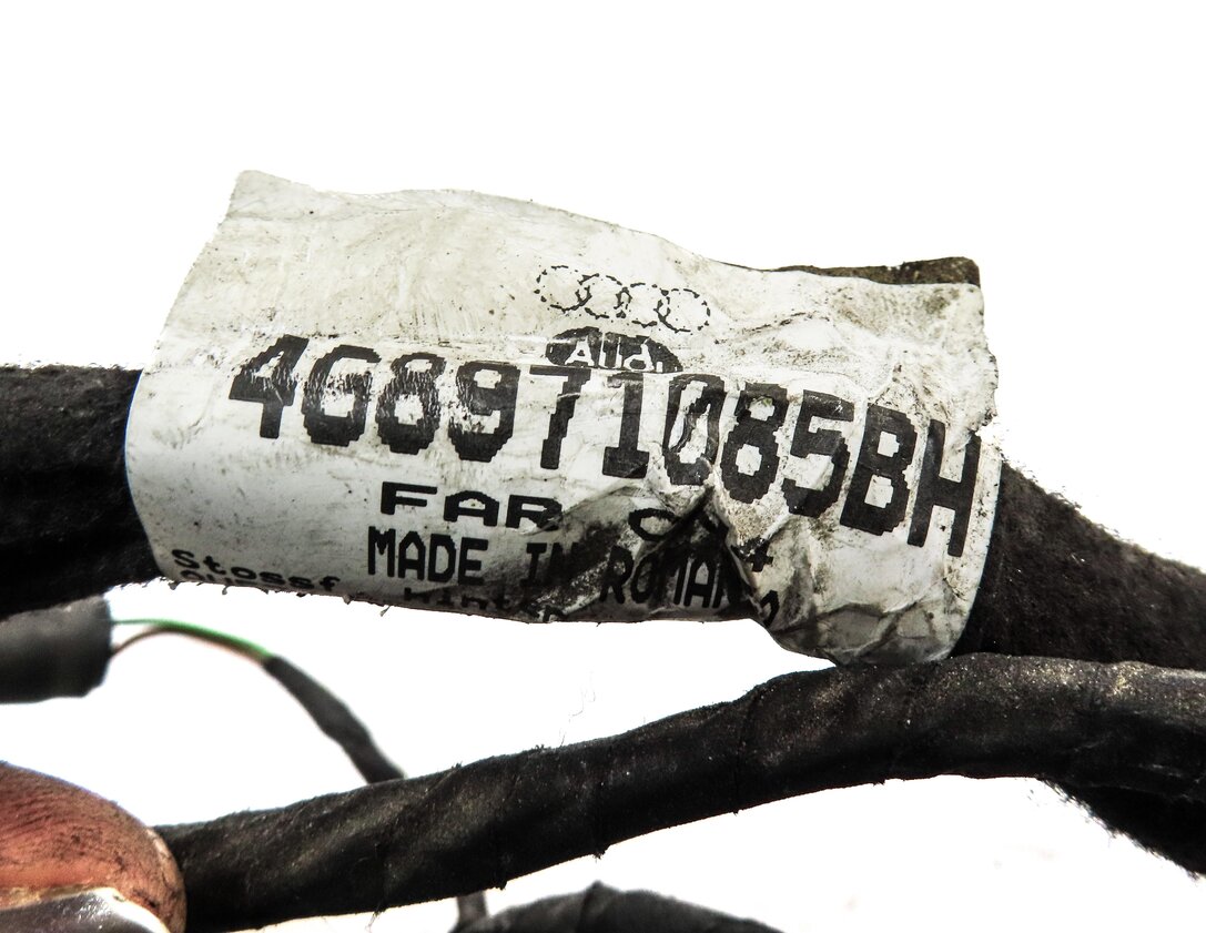 Thumbnail 5: 2013 AUDI S7 (C7) REAR PARK ASSIST PDC SENSOR SET4 (BLACK) w/ WIRING HARNESS