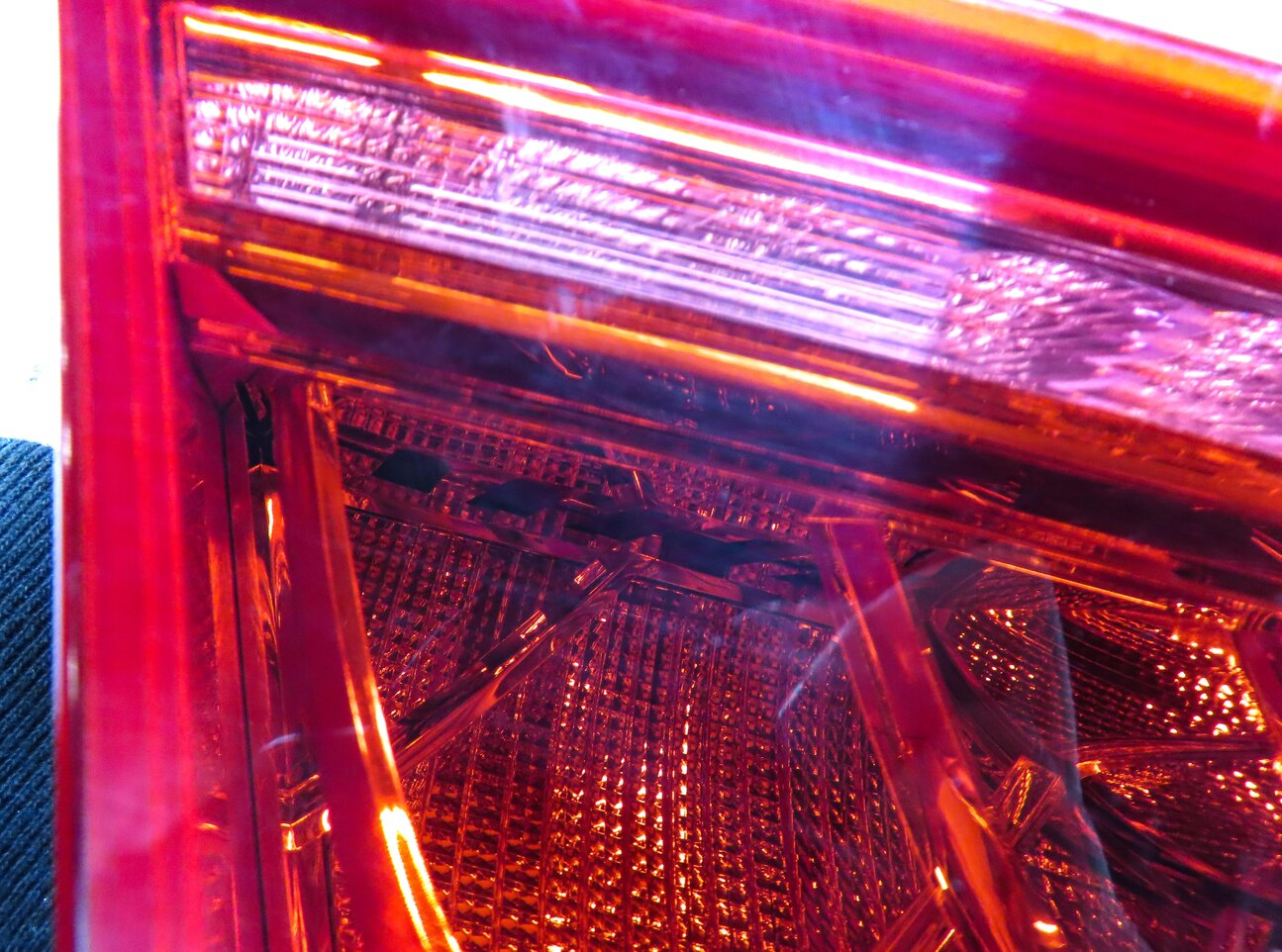 Thumbnail 6: 12-15 AUDI A7 S7 C7 4G8 REAR LEFT DRIVER INNER TRUNK TAILLIGHT LIGHT LAMP (LED)