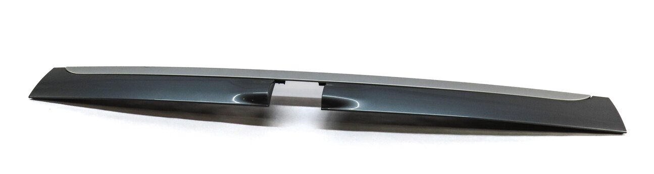 2006 PORSCHE CAYENNE (955) REAR HATCH TRUNK TRIM (TITANIUM SILVER METALLIC)