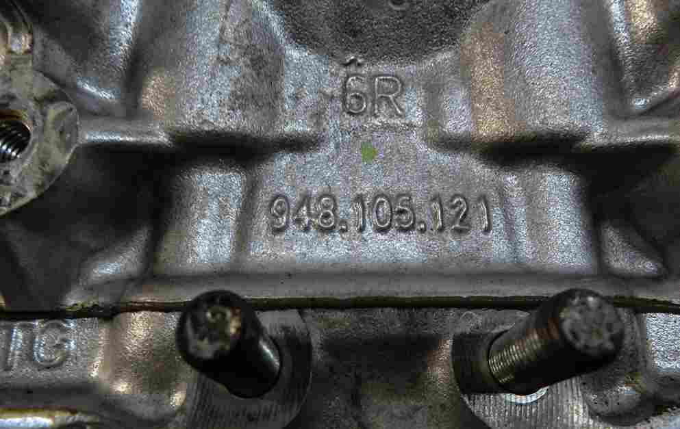 Thumbnail 7: 2003-2006 PORSCHE CAYENNE (955) 4.5L TURBO ENGINE - RIGHT CYLINDER HEAD