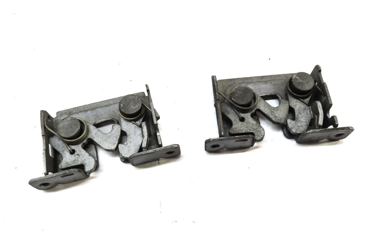 Thumbnail 1: 2010 BMW 335i (E90) FRONT LEFT & RIGHT LOWER HOOD LOCK LATCH SET-2