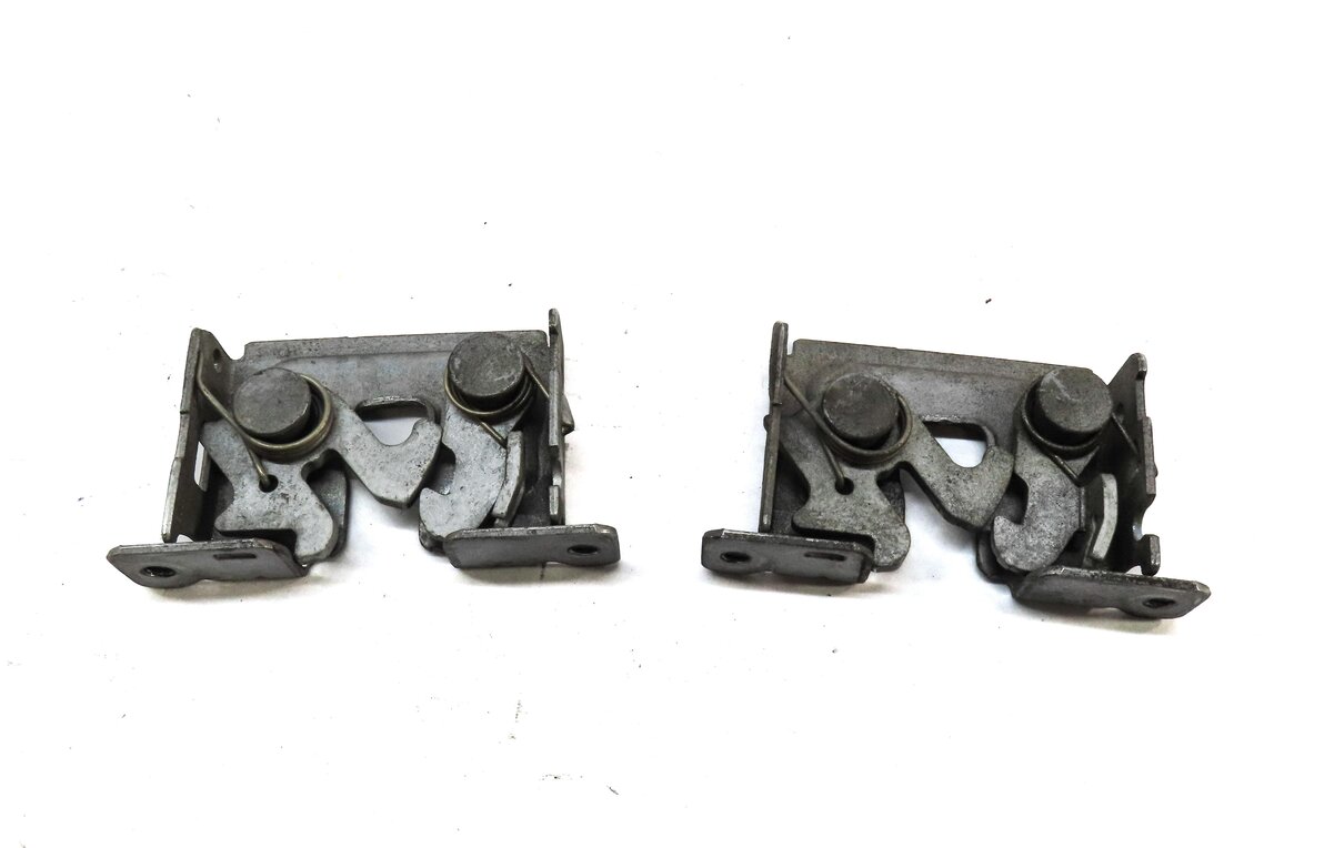 Thumbnail 2: 2010 BMW 335i (E90) FRONT LEFT & RIGHT LOWER HOOD LOCK LATCH SET-2