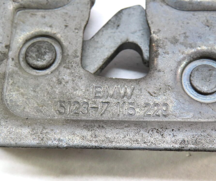 Thumbnail 5: 2010 BMW 335i (E90) FRONT LEFT & RIGHT LOWER HOOD LOCK LATCH SET-2