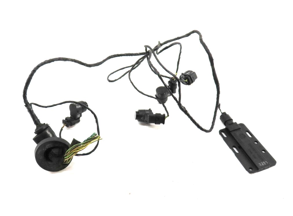 Thumbnail 2: 2010 BMW 335i (E90) REAR PDC PARK SENSOR SET-4 w/ HARNESS (BLACK)