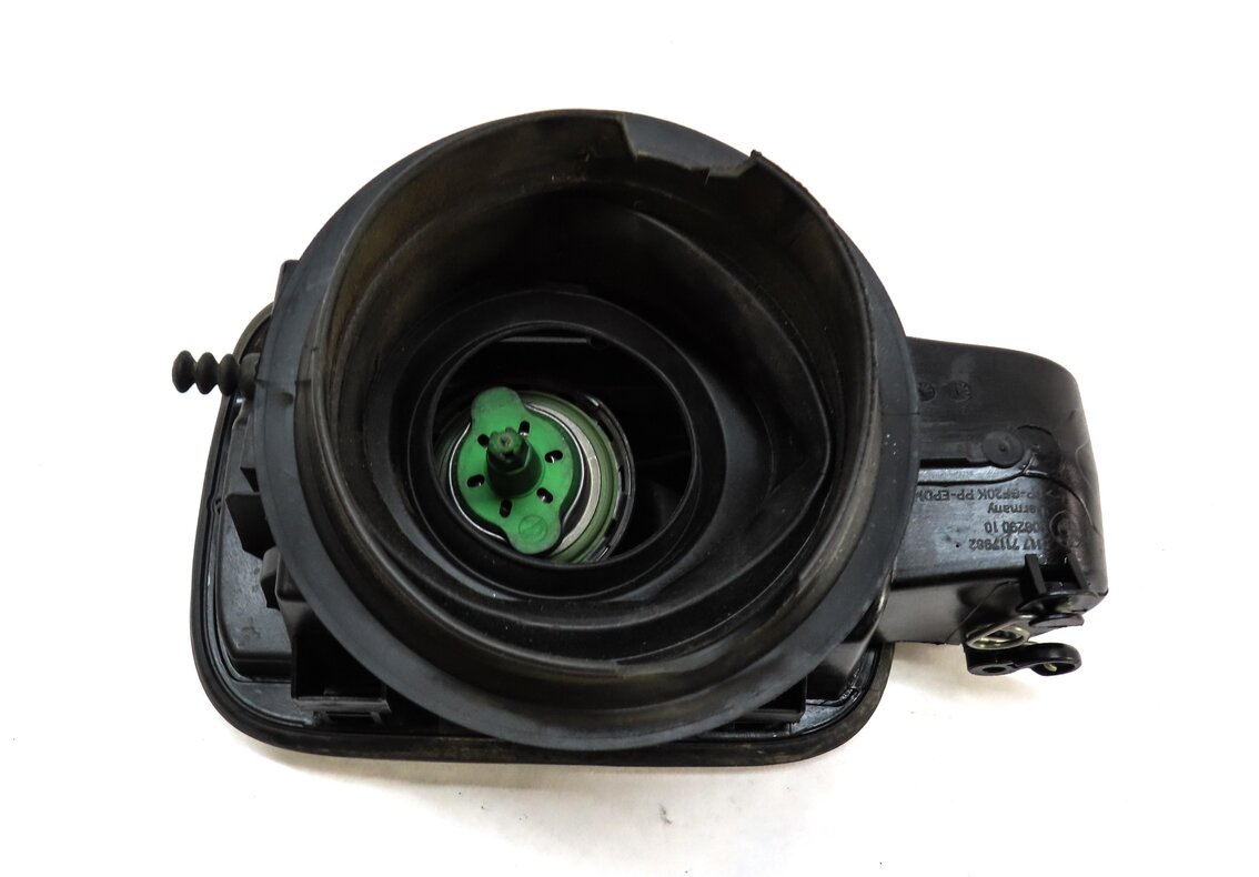 Thumbnail 4: 2007-2013 BMW 328i 335i M3 (E92) COUPE - FUEL TANK DOOR w/ HOUSING (BLACK 475)
