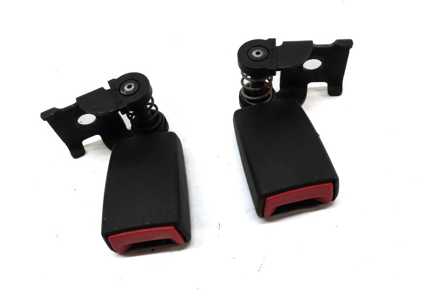 Thumbnail 2: 2007 BMW M6 COUPE (E63) REAR LEFT & RIGHT SEATBELT BUCKLE RECEIVER SET 2 (BLACK)