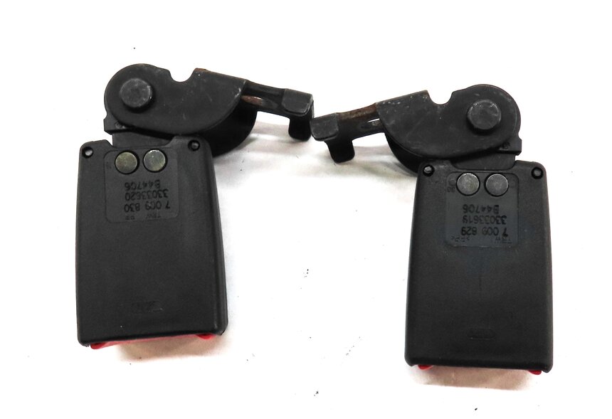 Thumbnail 4: 2007 BMW M6 COUPE (E63) REAR LEFT & RIGHT SEATBELT BUCKLE RECEIVER SET 2 (BLACK)