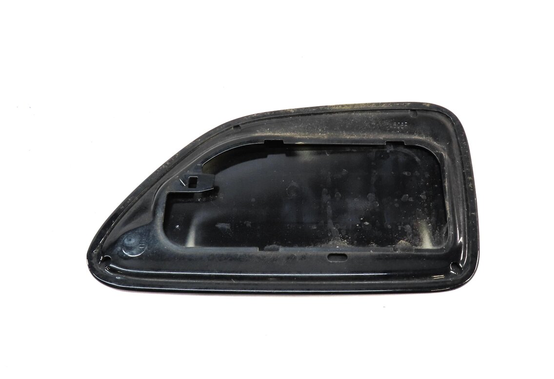 Thumbnail 4: 2006-2010 BMW 645i 650i M6 (E63 E64) FUEL TANK DOOR (BLACK SAPPHIRE METALLIC)
