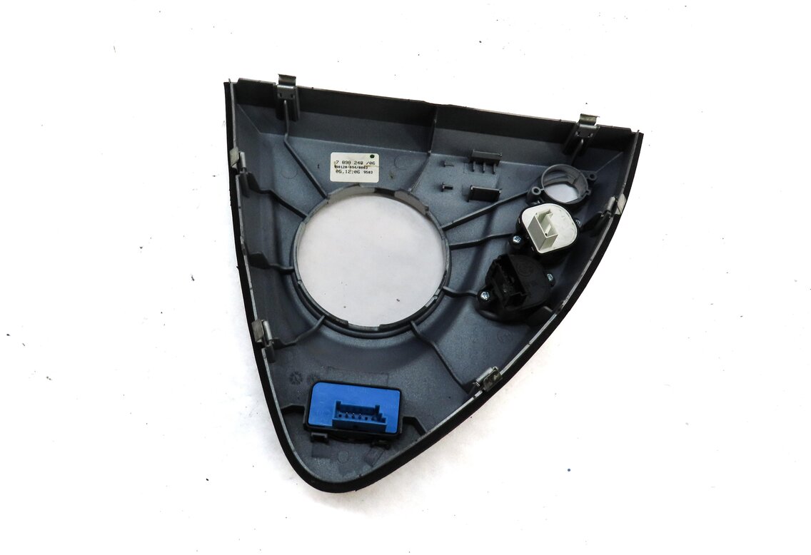 Thumbnail 4: 2007 BMW M6 COUPE (E63) CENTER CONSOLE AUTOMATIC SMG SHIFTER TRIM PANEL (SILVER)