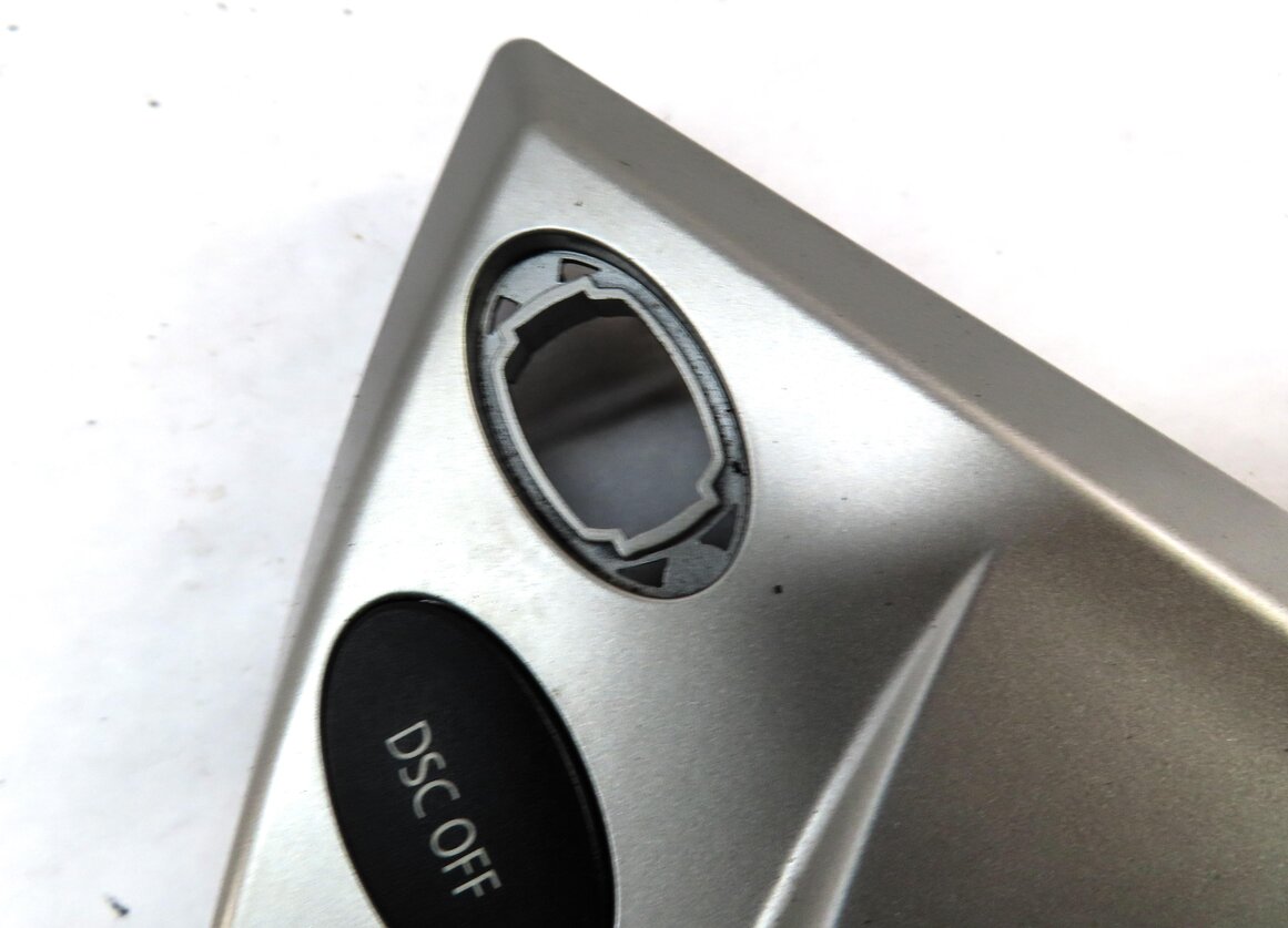 Thumbnail 6: 2007 BMW M6 COUPE (E63) CENTER CONSOLE AUTOMATIC SMG SHIFTER TRIM PANEL (SILVER)