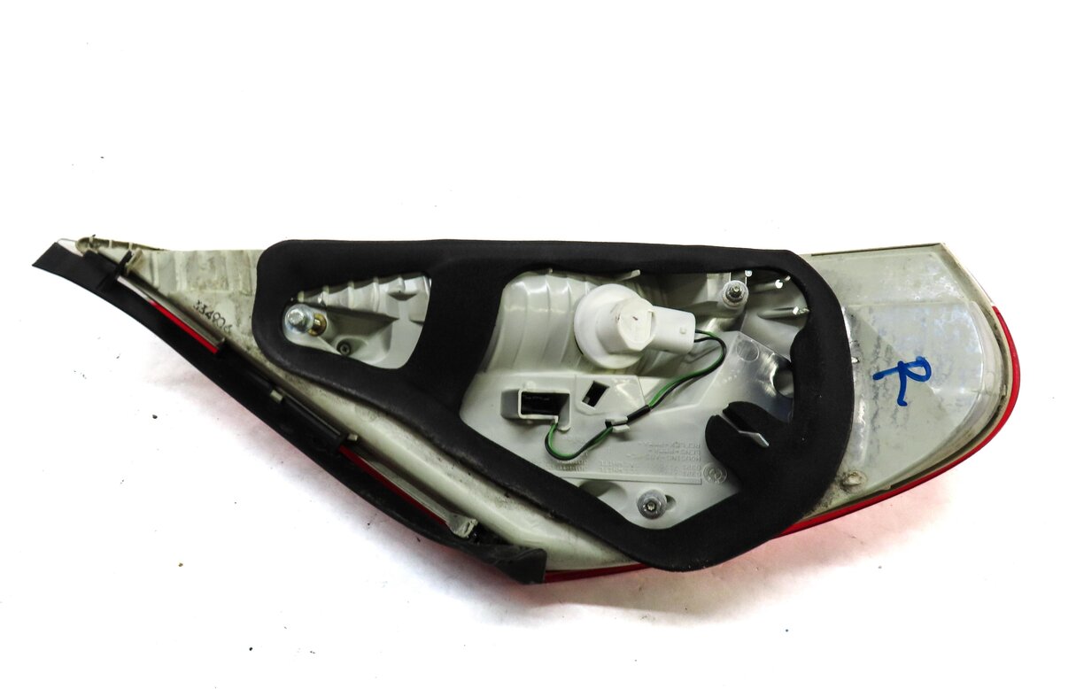 Thumbnail 4: 2004-2010 BMW 645i 650i M6 ///M (E63) RIGHT PASSENGER TAILLIGHT BRAKE LIGHT LAMP