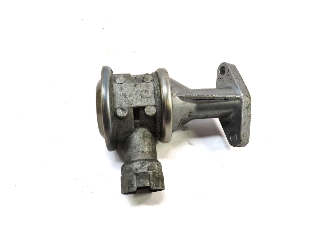 Thumbnail 4: 2007 BMW M6 COUPE (E63) 5.0L S85 V10 ENGINE EGR VALVE SET2 7837096 7837097
