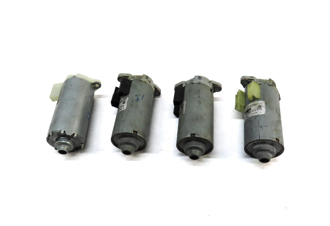 Thumbnail 2: 2007 BMW M6 COUPE (E63) FRONT RIGHT PASSENGER SEAT ADJUST ADJUSTMENT MOTOR SET 4