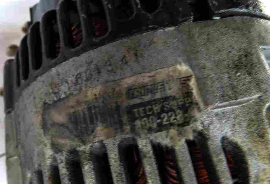 Thumbnail 6: 2006-2010 BMW M5 M6 ///M (E60 E63) 5.0L S85 V10 ENGINE ALTERNATOR (170 AMP)