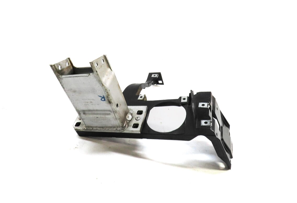 2007 BMW M6 COUPE (E63) FRONT RIGHT PASSENGER BUMPER MOUNT BRACKET GUIDE SUPPORT