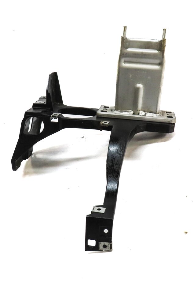 Thumbnail 3: 2007 BMW M6 COUPE (E63) FRONT RIGHT PASSENGER BUMPER MOUNT BRACKET GUIDE SUPPORT