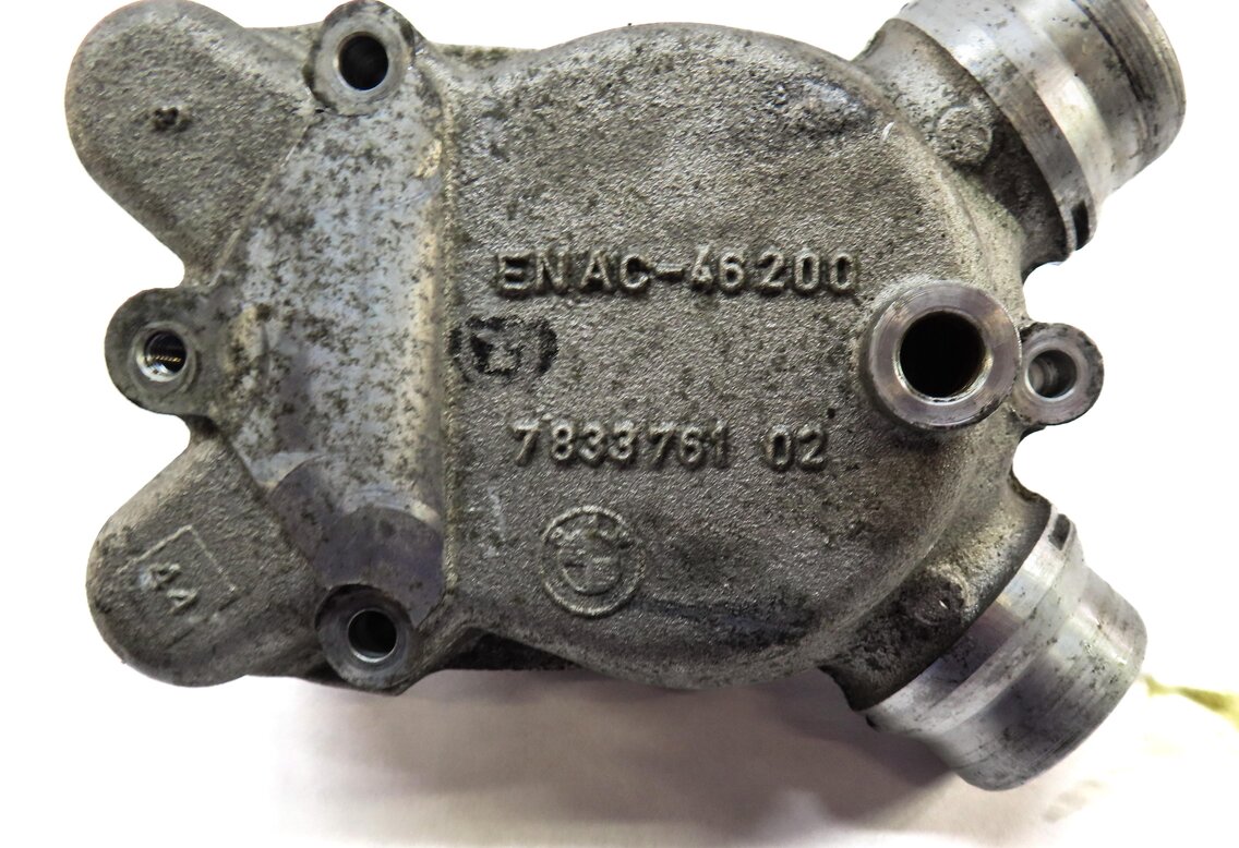 Thumbnail 4: 2007 BMW M6 COUPE (E63) 5.0L S85 V10 ENGINE THERMOSTAT HOUSING 7834271 7833761