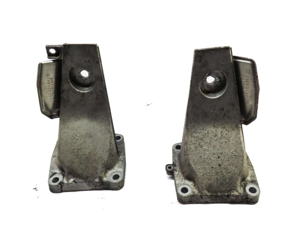 Thumbnail 2: 2007 BMW M6 COUPE E63 5.0L S85 V10 ENGINE LEFT & RIGHT ENGINE MOUNT BRACKET SET2