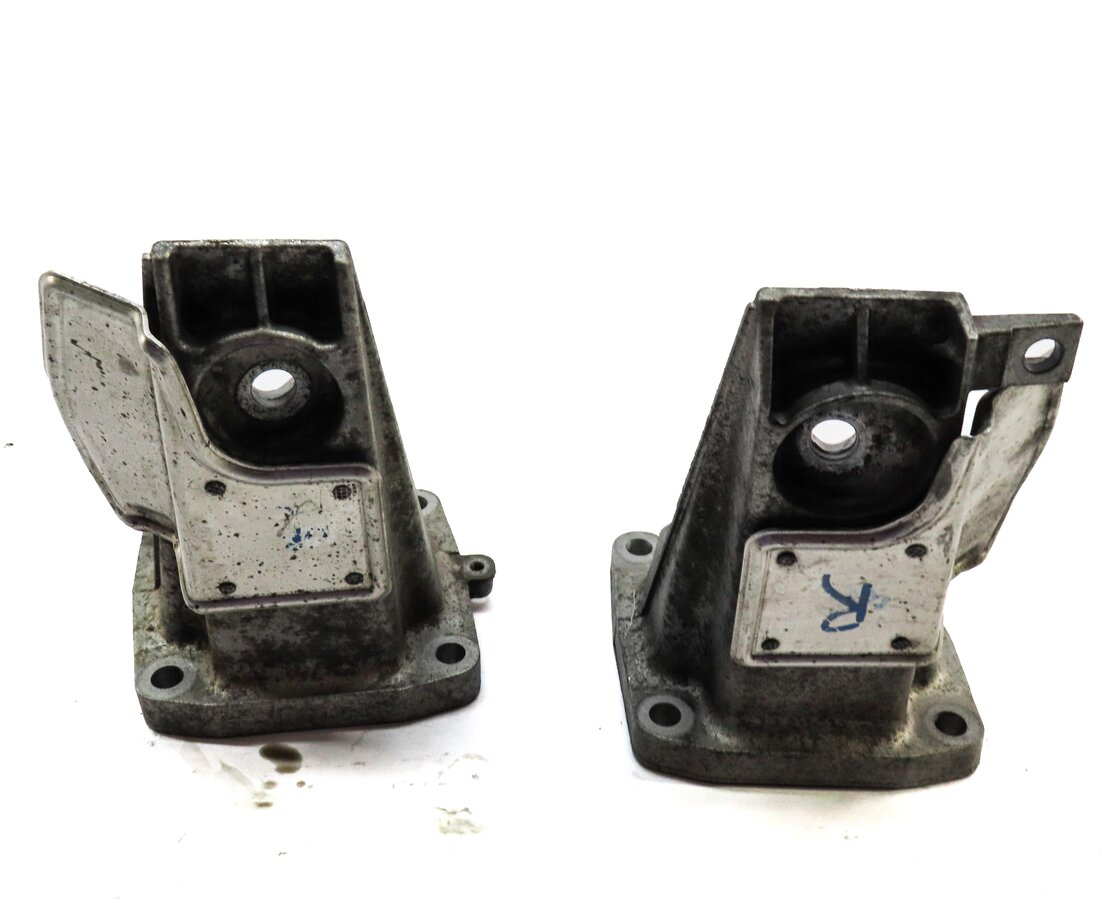 Thumbnail 3: 2007 BMW M6 COUPE E63 5.0L S85 V10 ENGINE LEFT & RIGHT ENGINE MOUNT BRACKET SET2