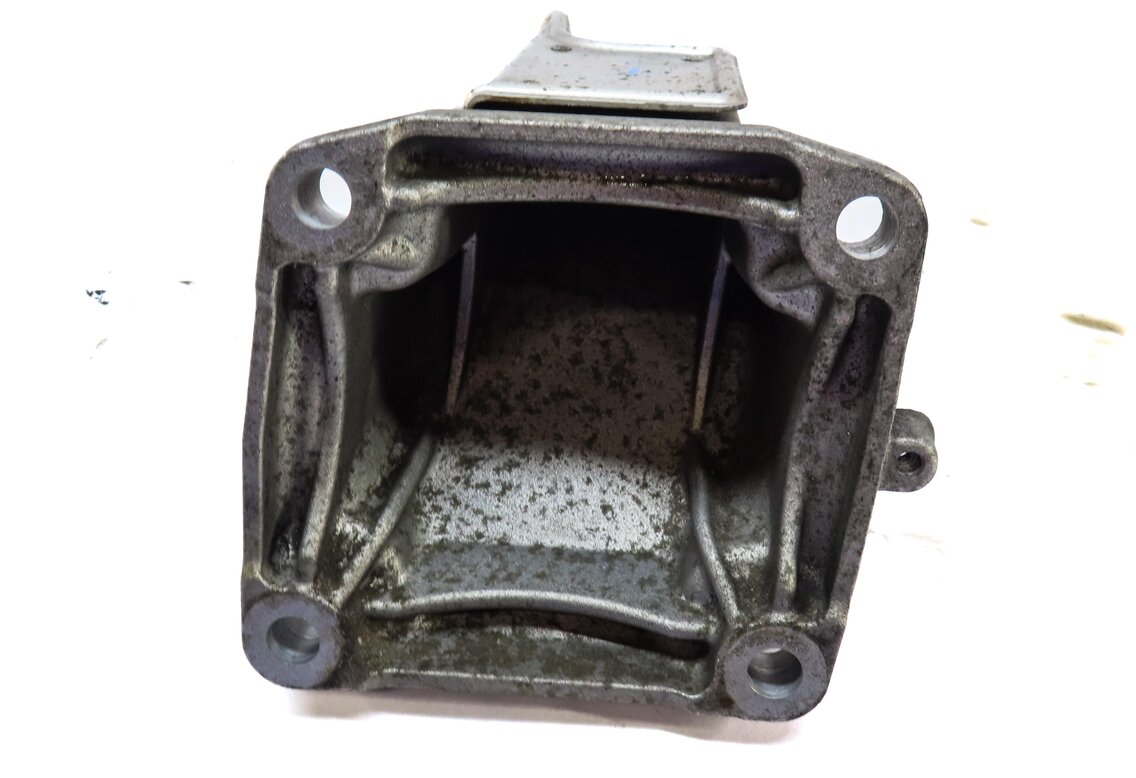 Thumbnail 4: 2007 BMW M6 COUPE E63 5.0L S85 V10 ENGINE LEFT & RIGHT ENGINE MOUNT BRACKET SET2
