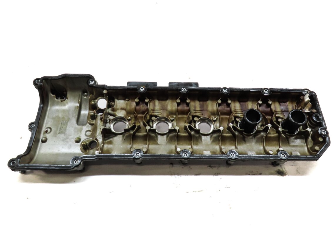 Thumbnail 4: 2006-2010 BMW M5 M6 (E63 E64) 5.0L S85 ENGINE RIGHT CYLINDER HEAD VALVE COVER