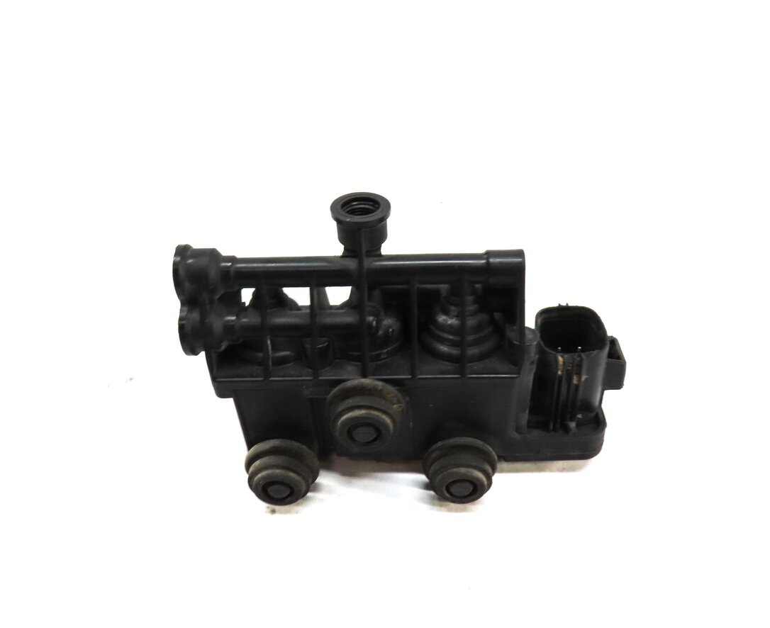 Thumbnail 2: 2013 LAND ROVER LR4 AIR SUSPENSION VALVE BLOCK