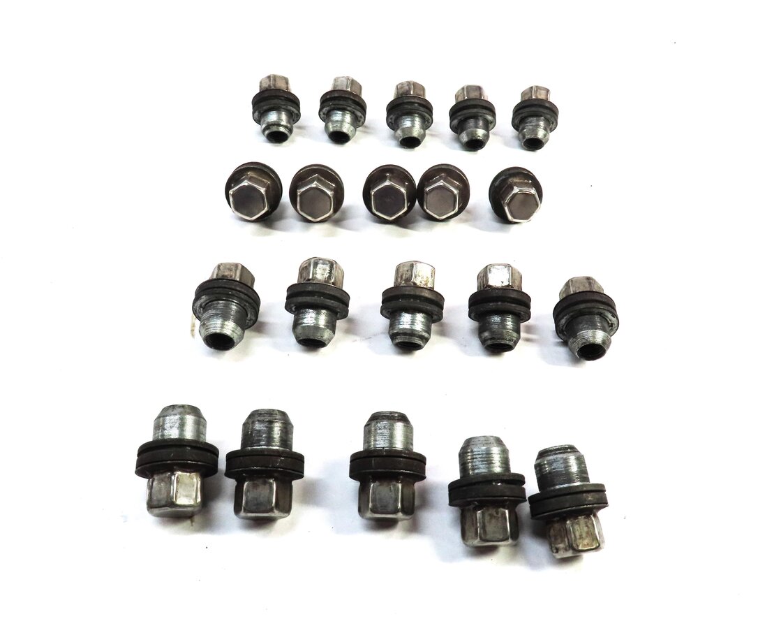 Thumbnail 2: 2005-2018 LR3 LR4 DISCOVERY RANGE ROVER SPORT WHEEL TIRE RIM LUG NUT SET (20)