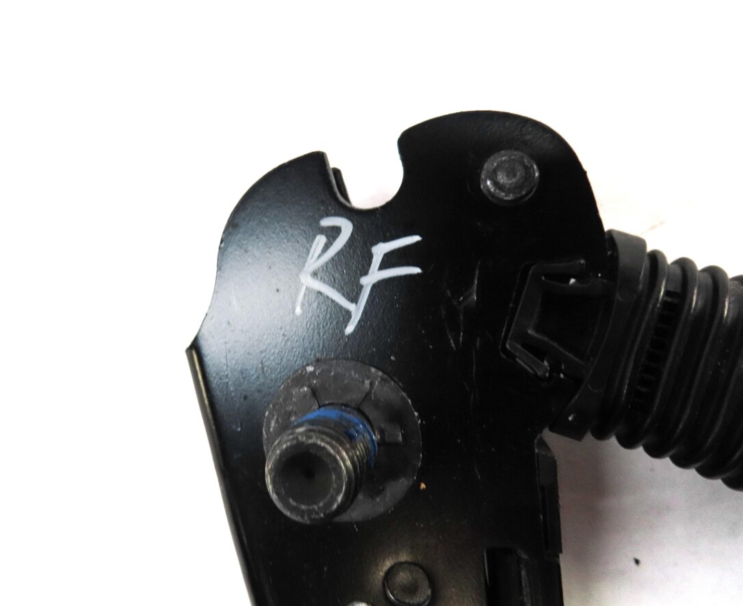 Thumbnail 4: 2008-2016 LR3 LR4 / RANGE ROVER SPORT (L320) RIGHT PASSENGER SEATBELT RECEIVER