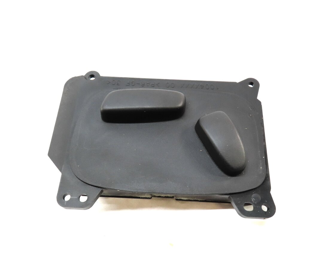 Thumbnail 3: 2013 LAND ROVER LR4 FRONT RIGHT PASSENGER SEAT ADJUSTMENT SWITCH BUTTON