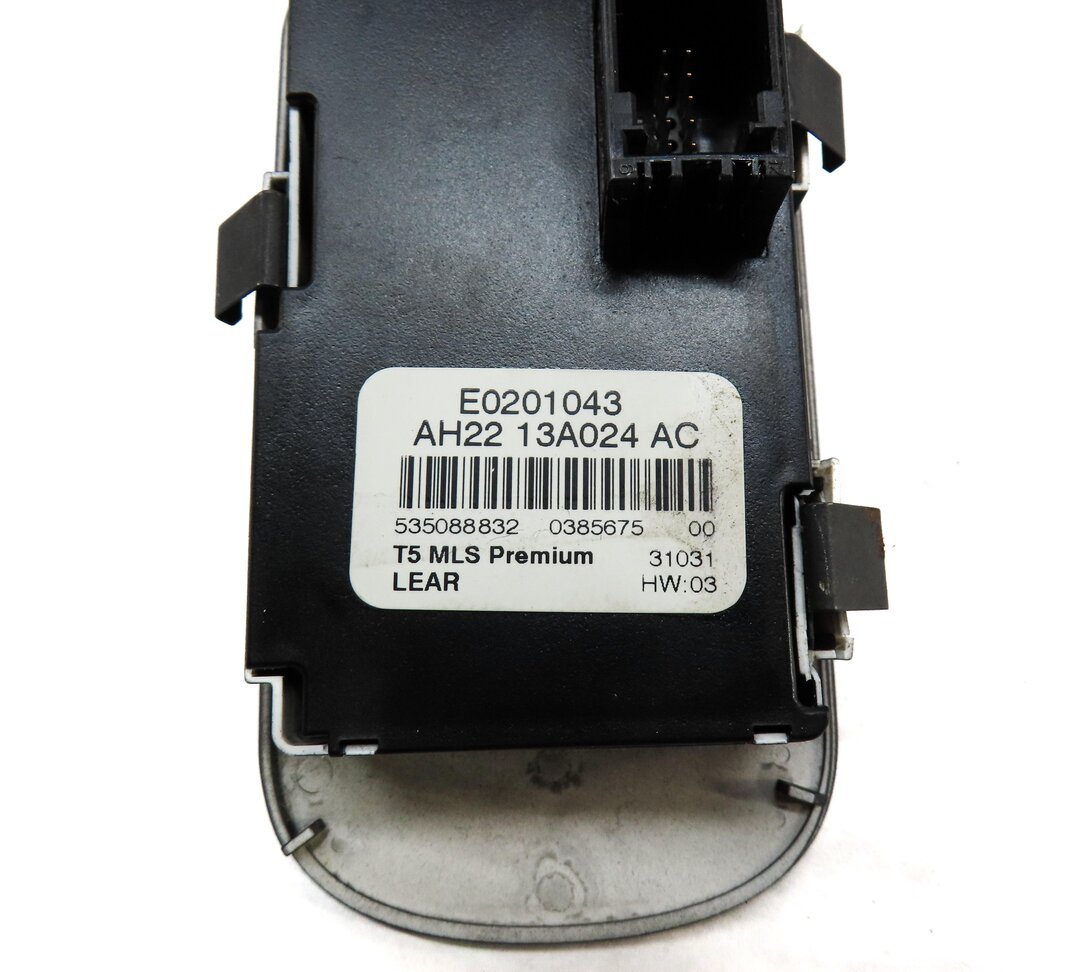 Thumbnail 6: 2010-2013 LAND ROVER LR4 - RANGE ROVER SPORT (L320) HEADLIGHT SWITCH CONTROL