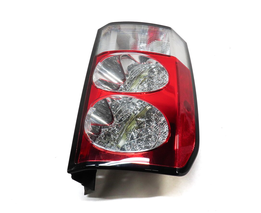 Thumbnail 4: 2010-2013 LAND ROVER LR4 - LEFT DRIVER REAR TAILLIGHT BRAKE LIGHT LAMP