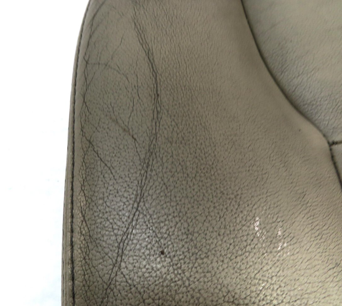 Thumbnail 7: 2013 LAND ROVER LR4 - RIGHT PASSENGER LOWER BOTTOM SEAT CUSHION (ALMOND LEATHER)
