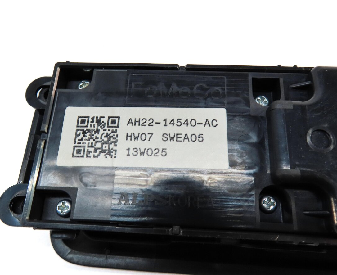 Thumbnail 6: 10-20 LAND ROVER LR2 LR4 RANGE ROVER SPORT (L320) LEFT DRIVER DOOR WINDOW SWITCH
