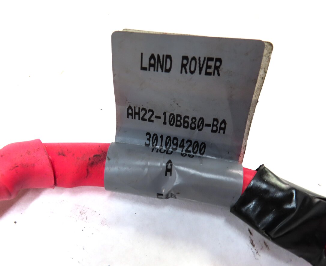 Thumbnail 4: 2013 LAND ROVER LR4 POSITIVE BATTERY CABLE POST TERMINAL w/ STARTER HARNESS