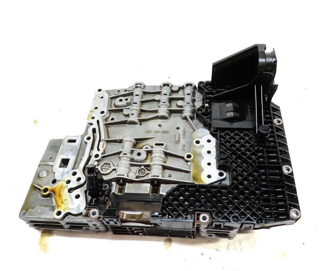 Thumbnail 3: 2013 LR4 RANGE ROVER SPORT (L320) TRANSMISSION VALVE BODY w/ MECHATRONIC