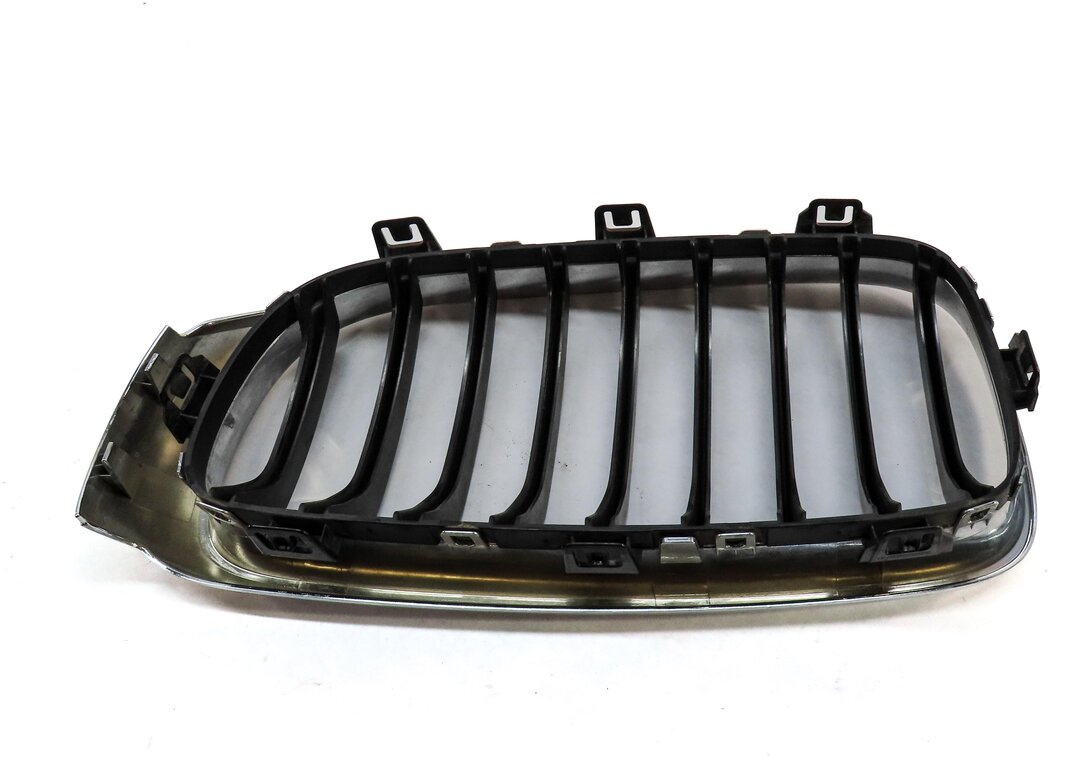 Thumbnail 4: 2014-2019 BMW 328iGT 330iGT 335iGT 340iGT (F34) AWD FRONT RIGHT SPORT GRILLE