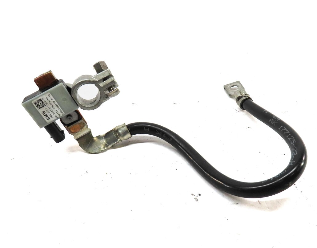 Thumbnail 2: 2016 BMW 328iGT F34 NEGATIVE BATTERY CABLE w/ INTELLIGENT BATTERY SYSTEM MODULE