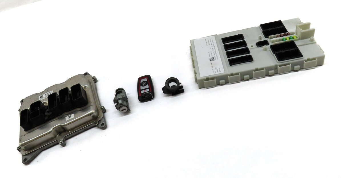 Thumbnail 3: 2016 BMW 328iGT F34 2.0L TURBO N26 ENGINE BODY ENGINE IMMOBILIZER MODULE KEY SET