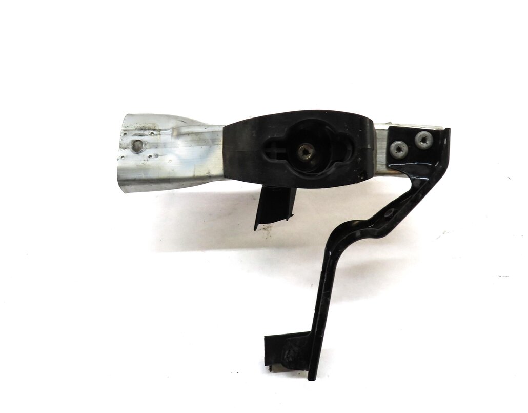 Thumbnail 5: 2016 BMW 328iGT (F34) FRONT RIGHT PASSENGER LOWER BUMPER MOUNT BRACKET 7289910