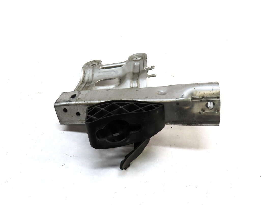 Thumbnail 4: 2016 BMW 328iGT (F34) FRONT LEFT DRIVER LOWER BUMPER MOUNT BRACKET 7289909